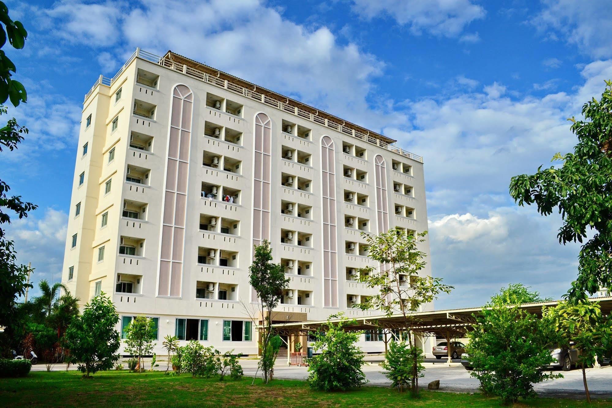 Larrivee Hotel Bang Bo Exterior foto