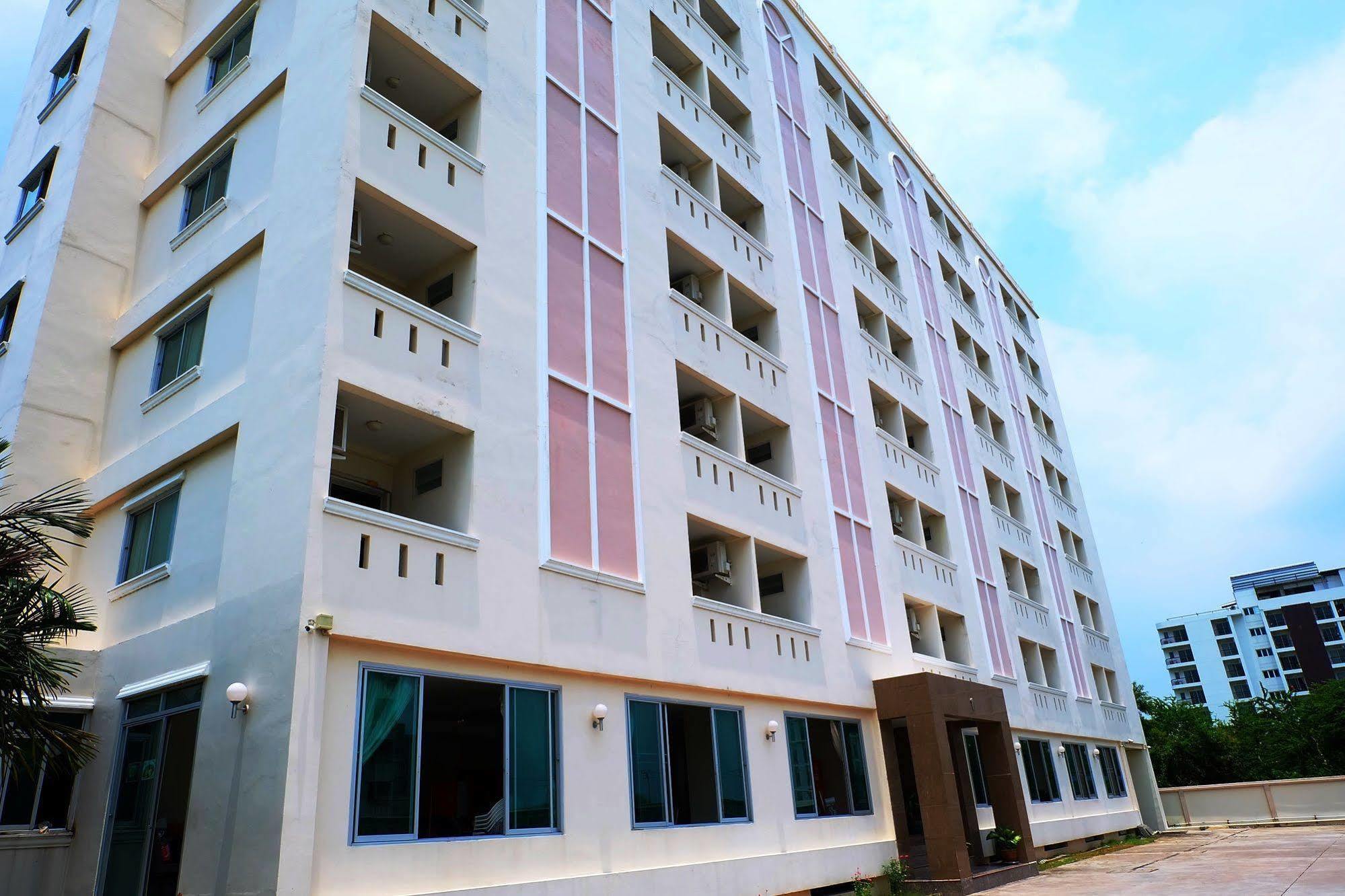 Larrivee Hotel Bang Bo Exterior foto