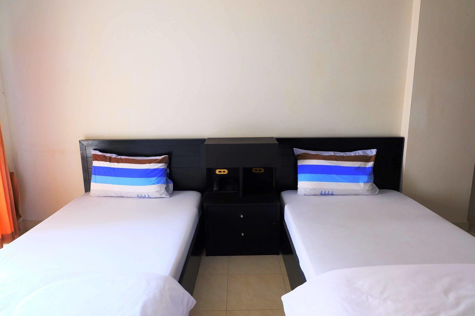 Larrivee Hotel Bang Bo Exterior foto